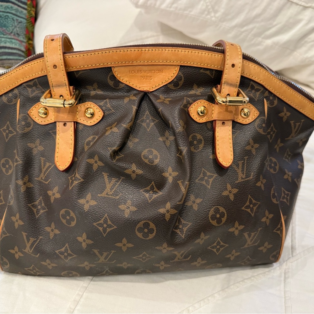 Louis Vuitton Tivoli PM purse